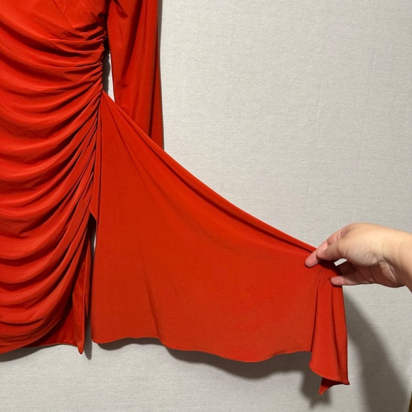 NWT Ieena Mac Duggal Ruched Asymmetrical Structured Sleeve Mini Dress - size 14 - Picture 4 of 7